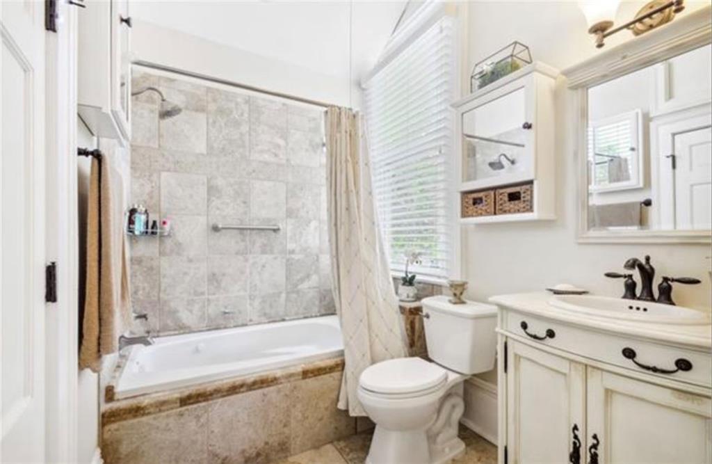Beautiful Full-furnished condo